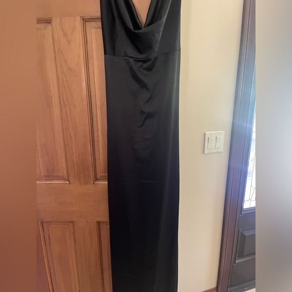 Dress - Picture 3 of 6